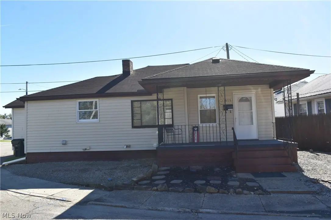 811 Grandview Avenue, Coshocton, OH 43812 - #1