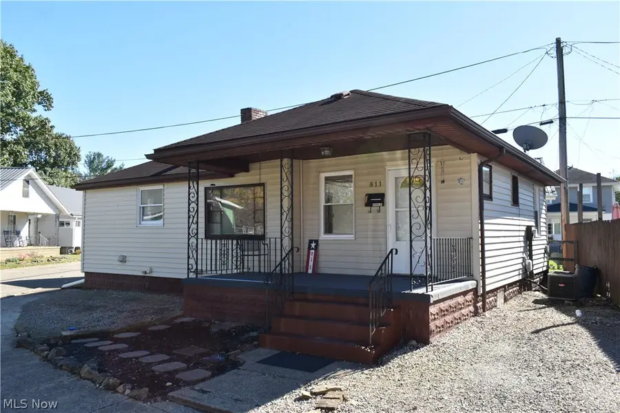 811 Grandview Avenue, Coshocton, OH 43812 - #2
