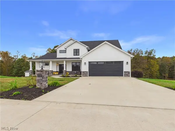 233 Apple Hill Lane, Parkersburg, WV 26104