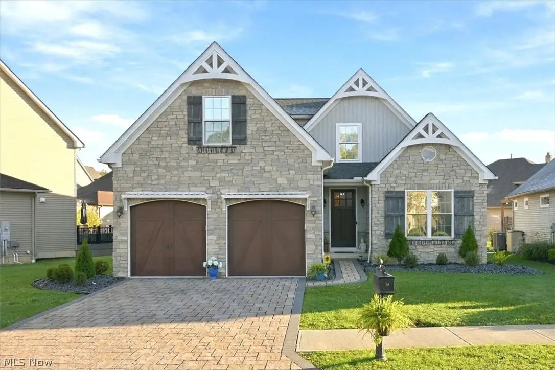4233 Queens Gate, Avon, OH 44011 - #1