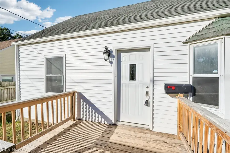 1642 Highview Avenue, Akron, OH 44301 - #3