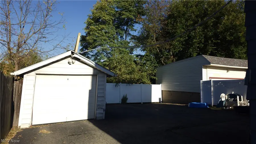 1570 Edgehill Se Avenue, Warren, OH 44484 - #3