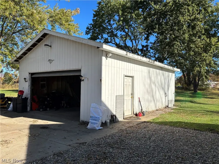 11651 Webster Road, Strongsville, OH 44136 - #3