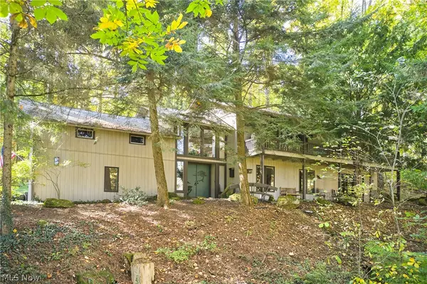 302 Hatch Road, Wadsworth, OH 44281