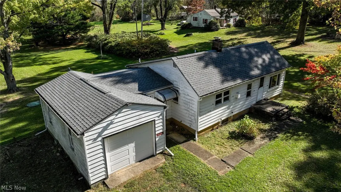 1926 Miday Ne Avenue, East Canton, OH 44730 - #1