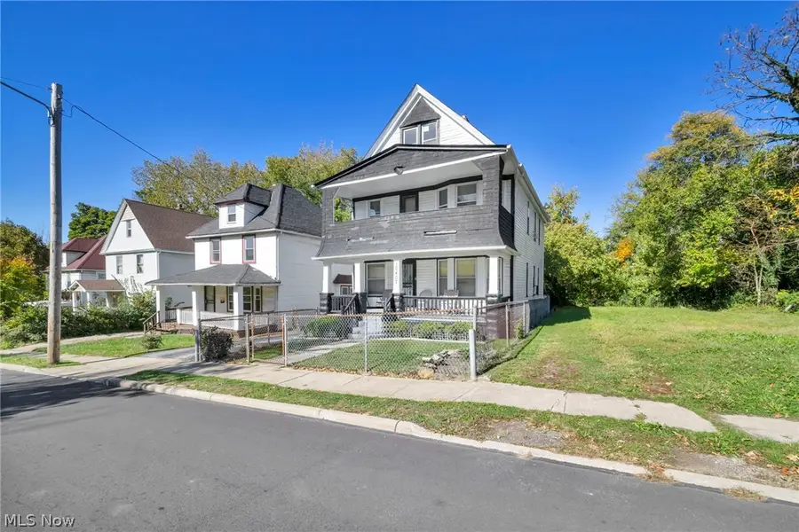 10407 Grandview Avenue, Cleveland, OH 44104 - #2