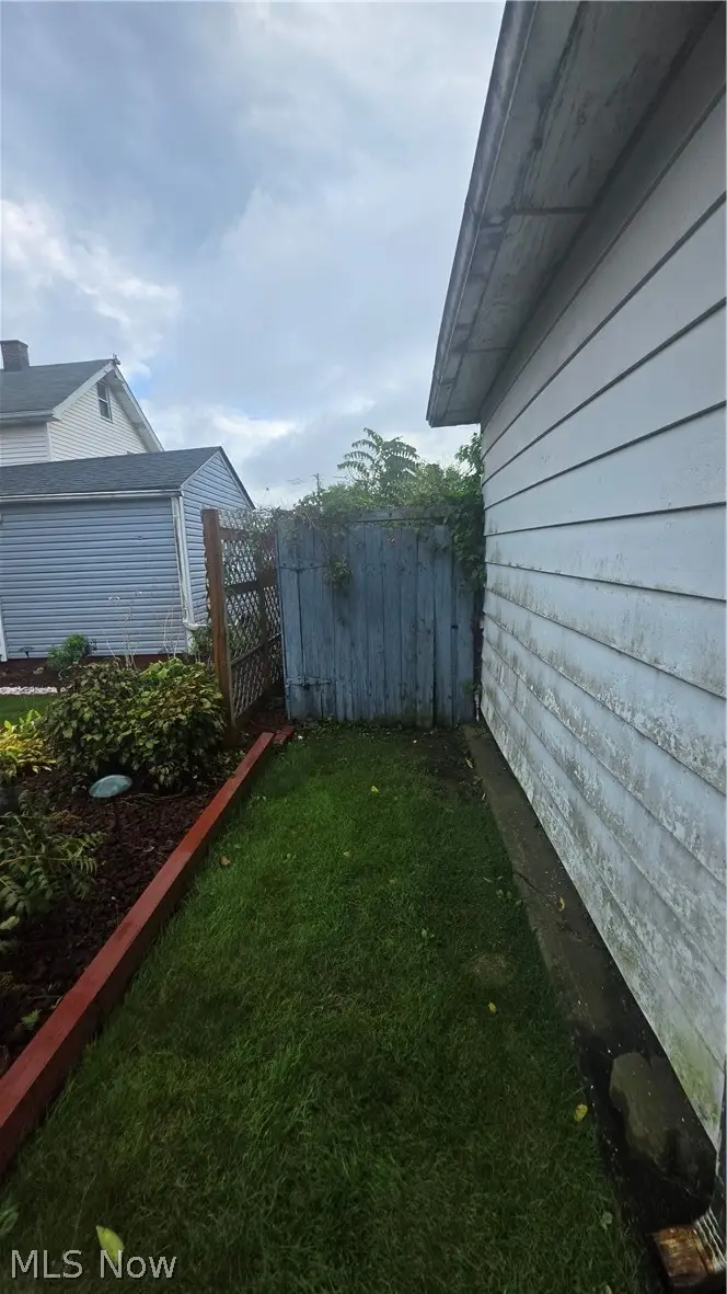 1627 Bonnot Ne Place, Canton, OH 44705 - #3
