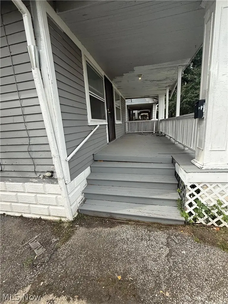 14612 Kingsford Avenue, Cleveland, OH 44128 - #2