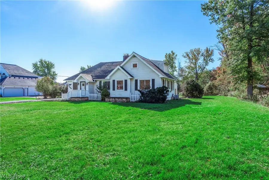 27087 Cook Road, Olmsted, OH 44138 - #2