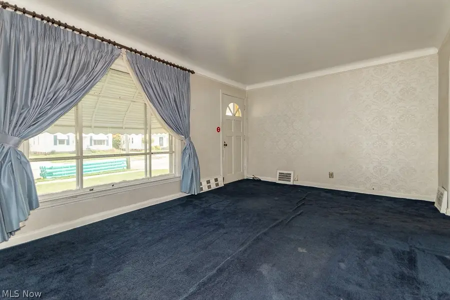 1192 Washington Boulevard, Mayfield Heights, OH 44124 - #2