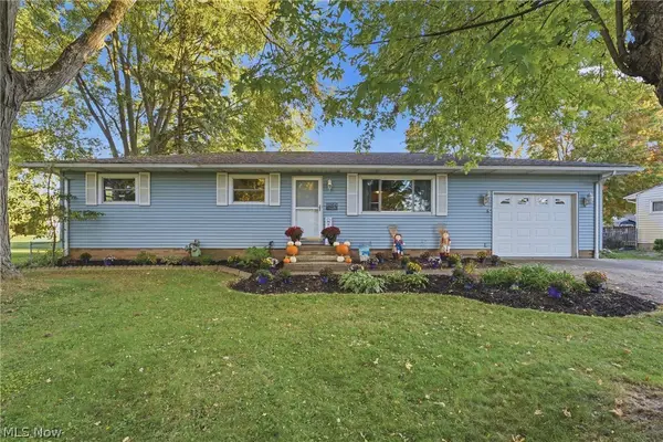 5094 Bob O Link Nw Street, North Canton, OH 44720