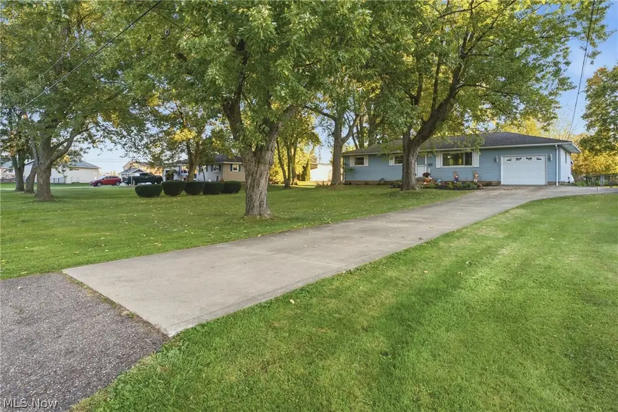 5094 Bob O Link Nw Street, North Canton, OH 44720 - #3