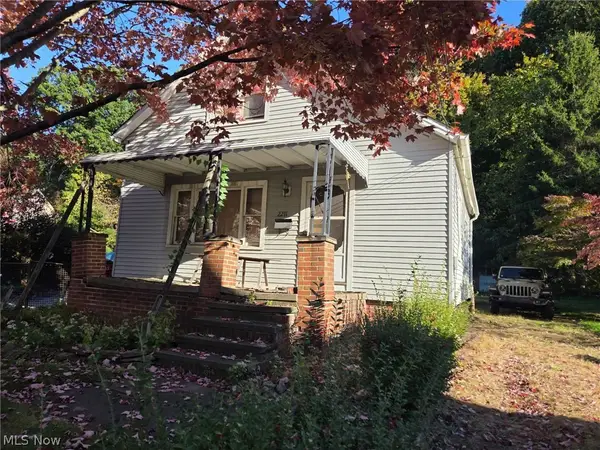 2211 Murray Hill Road, Cleveland, OH 44106