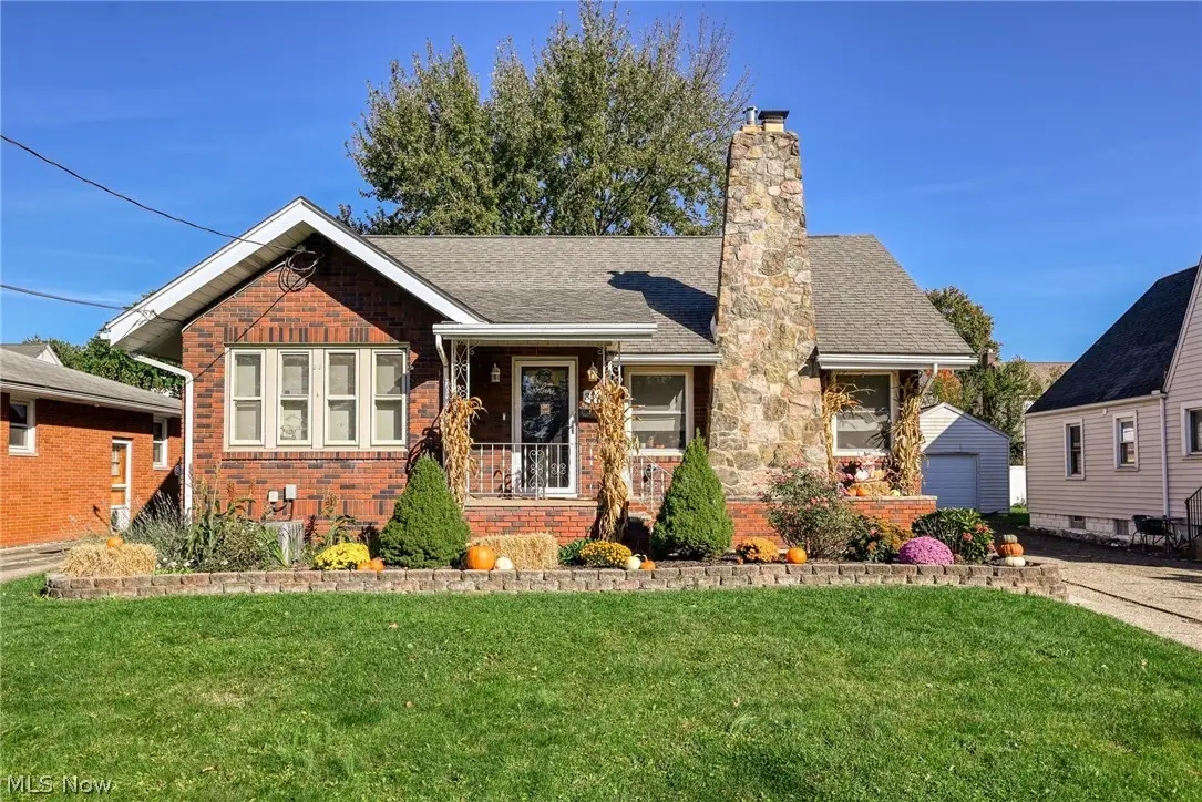 339 E Ford Avenue, Barberton, OH 44203 - #1
