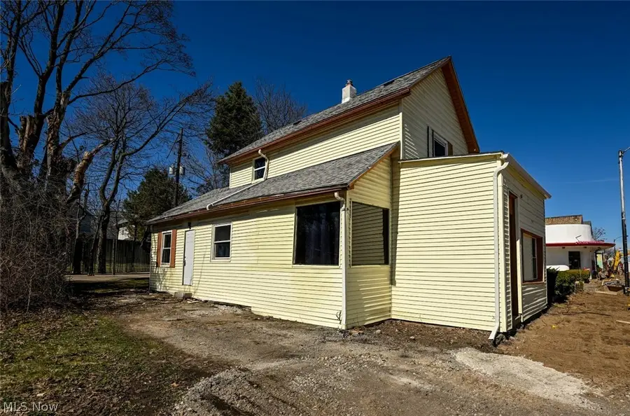 868 N Main Street, Akron, OH 44310 - #2