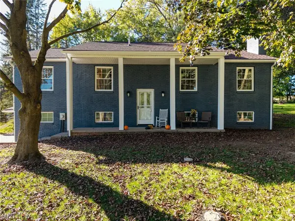 5520 Apple Ridge Circle, Clinton, OH 44216