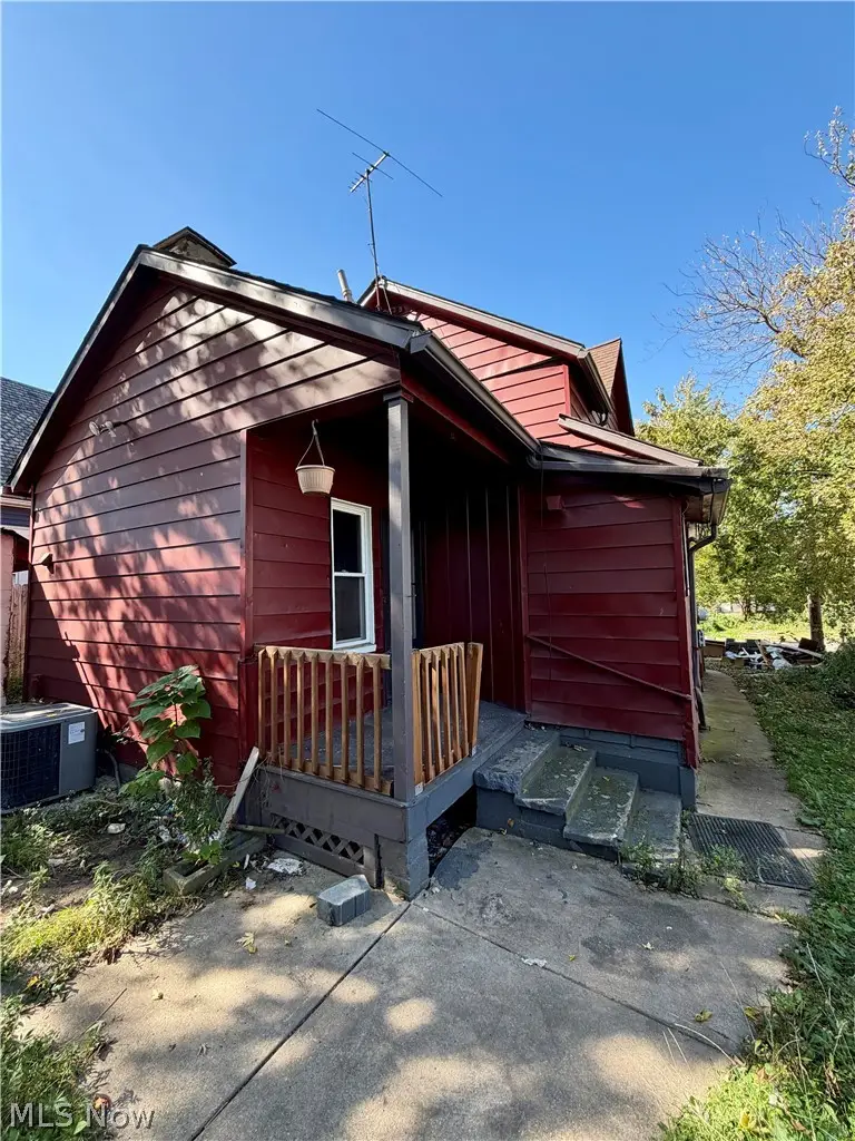 4391 E 86th Street, Cleveland, OH 44105 - #3