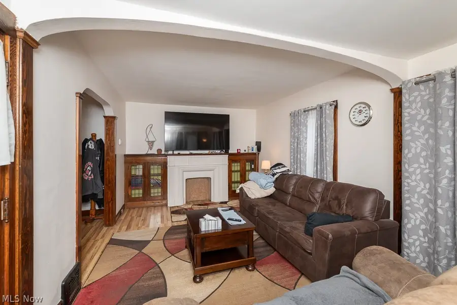 4572 W 149th Street, Cleveland, OH 44135 - #2