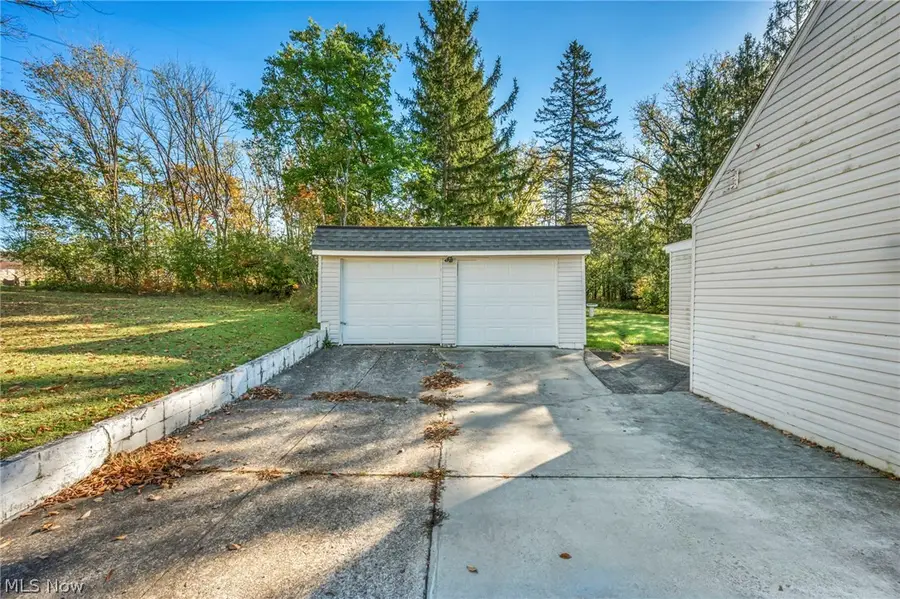 15 Edgewood Avenue, Bedford, OH 44146 - #3