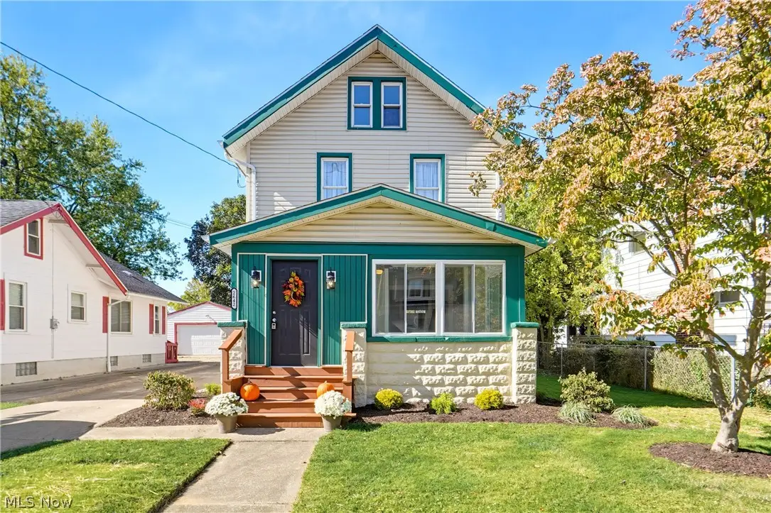 2642 6th Street, Cuyahoga Falls, OH 44221 - #1