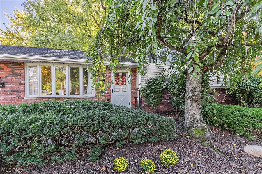 5114 Dogwood Trail, Lyndhurst, OH 44124 - #3