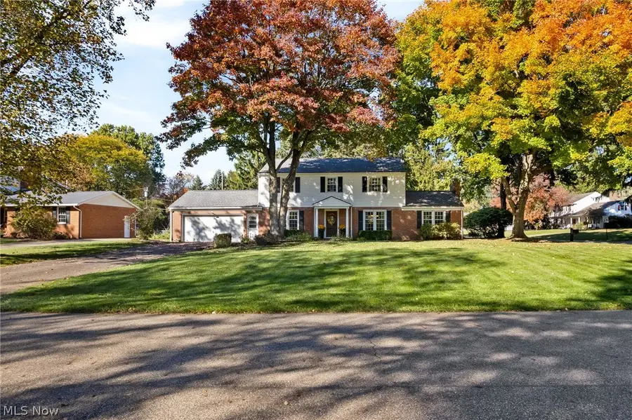 2115 Hunting Valley Nw Street, North Canton, OH 44720 - #2