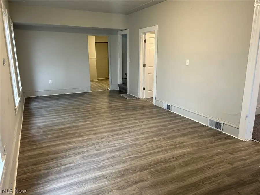 823 W 21st Street, Lorain, OH 44052 - #3