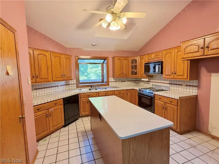 6899 Corrine Nw Drive, Canton, OH 44718 - #3