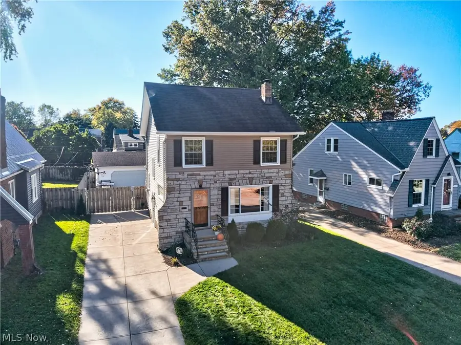 3508 W 152 Nd Street, Cleveland, OH 44111 - #3