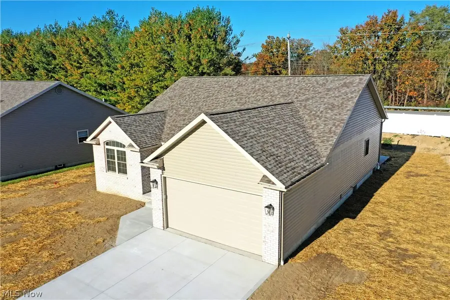 2867 Pebble Creek Court, Cortland, OH 44410 - #3