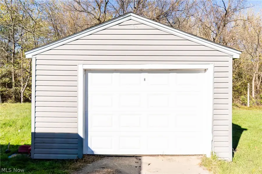 1744 Victoria Sw Street, Warren, OH 44485 - #3
