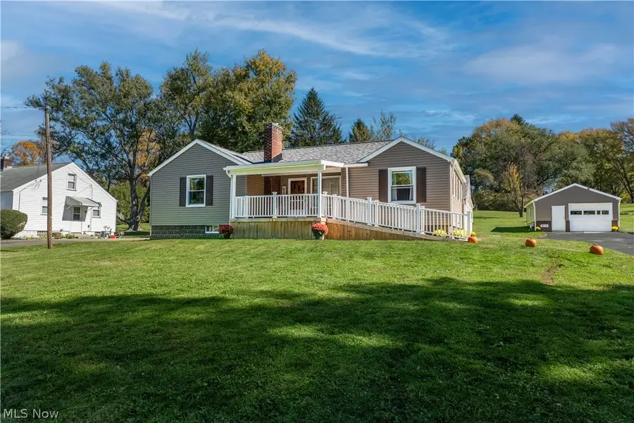 4074 Harbrook Sw Street, Navarre, OH 44662 - #2