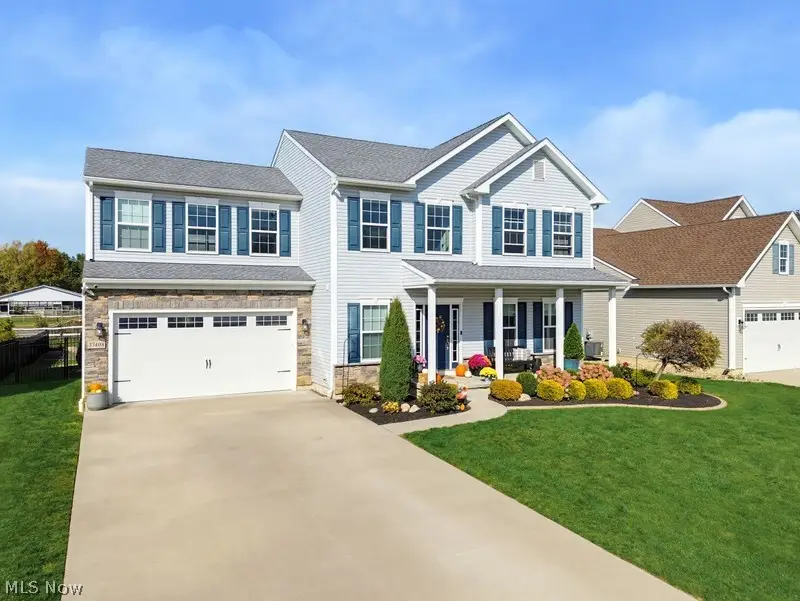 37408 W Fenwick Drive, North Ridgeville, OH 44039 - #2