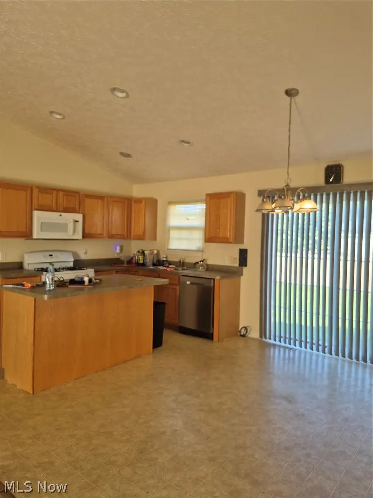 2078 Arrowhead Street, Lorain, OH 44052 - #3