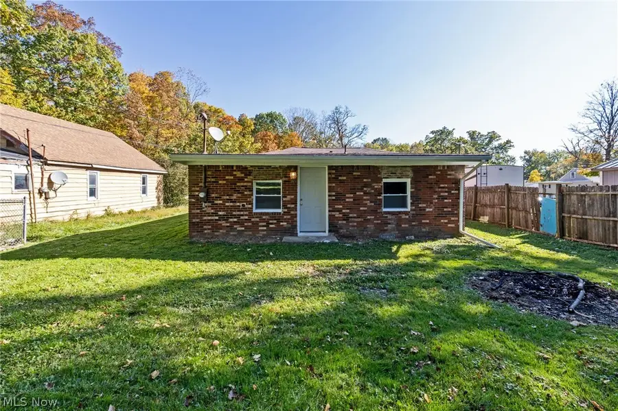 735 Burger Avenue, Mansfield, OH 44906 - #3
