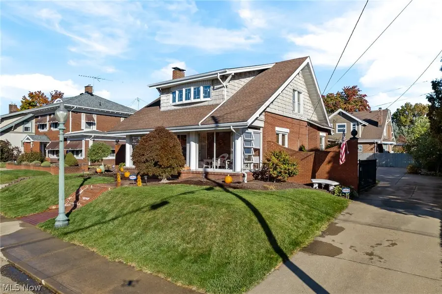 3301 6th Sw Street, Canton, OH 44710 - #3