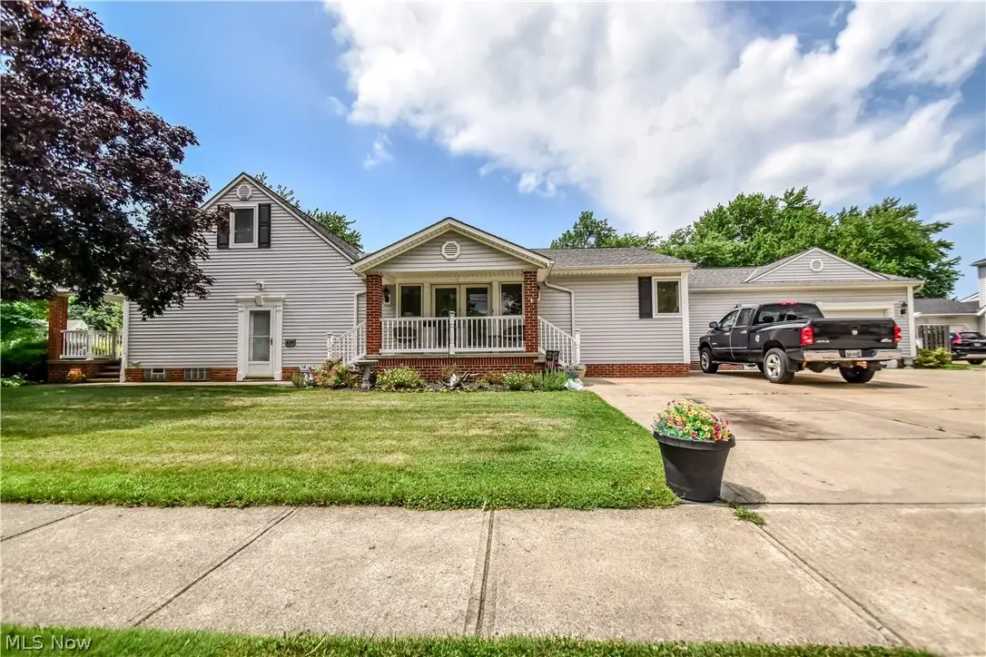 439 E 305th Street, Willowick, OH 44095 - #1