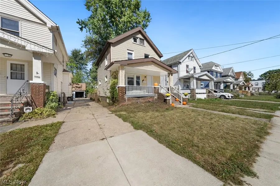 9902 Zimmer Avenue, Cleveland, OH 44102 - #3