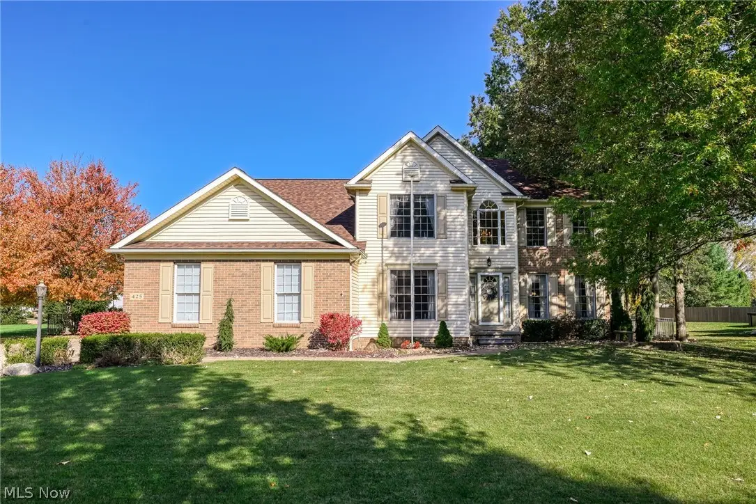 425 Middlestone Way, Cuyahoga Falls, OH 44223 - #1