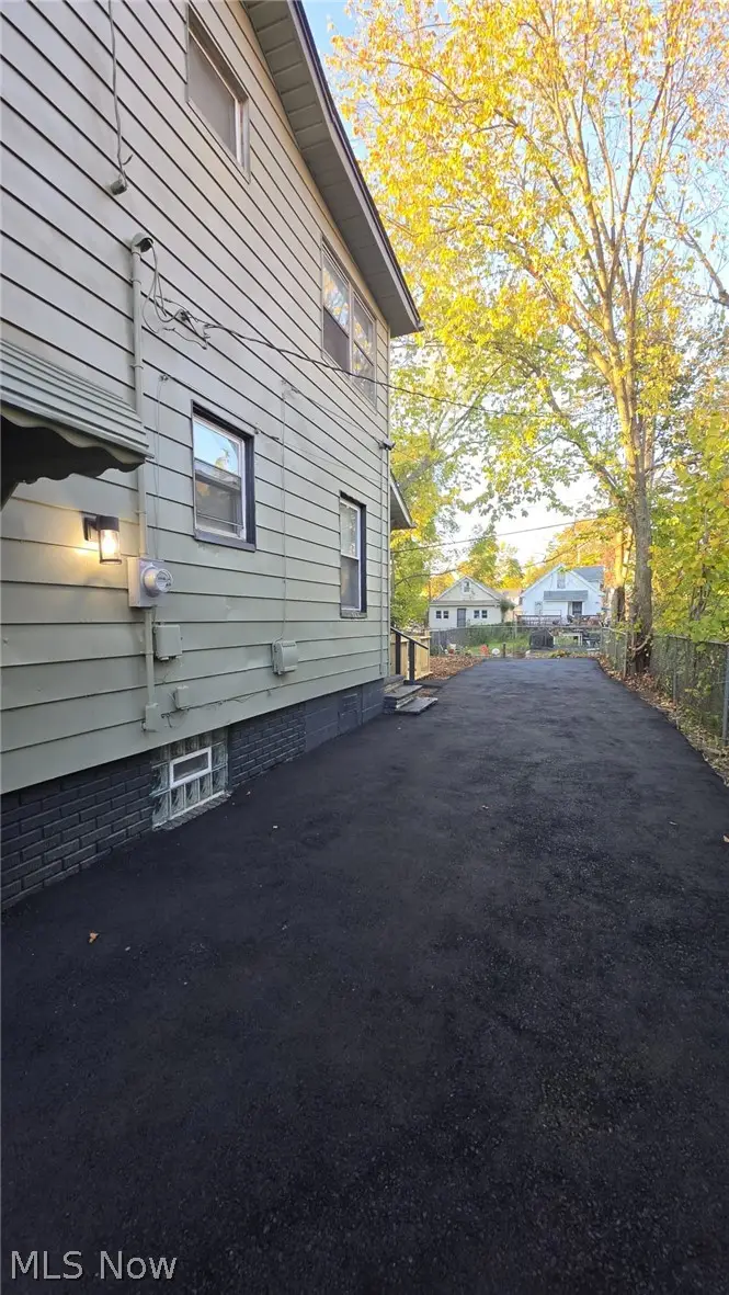 12117 Angelus Avenue, Cleveland, OH 44105 - #3