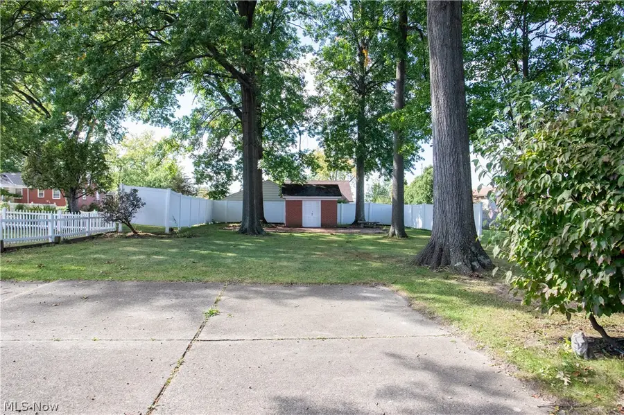26 Viola Avenue, Hubbard, OH 44425 - #3