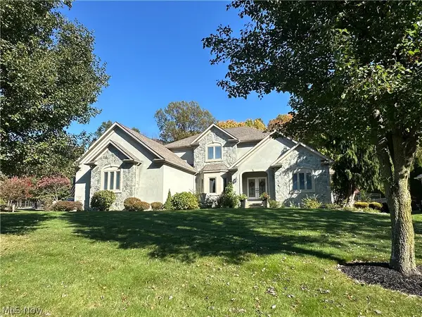 400 Amber Se Drive, Warren, OH 44484