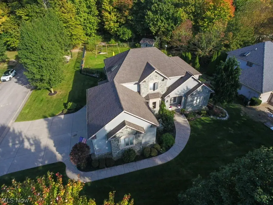 400 Amber Se Drive, Warren, OH 44484 - #2