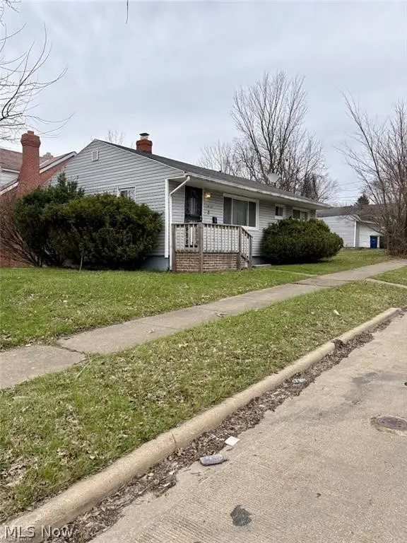 4609 Lee Road, Cleveland, OH 44128 - #3