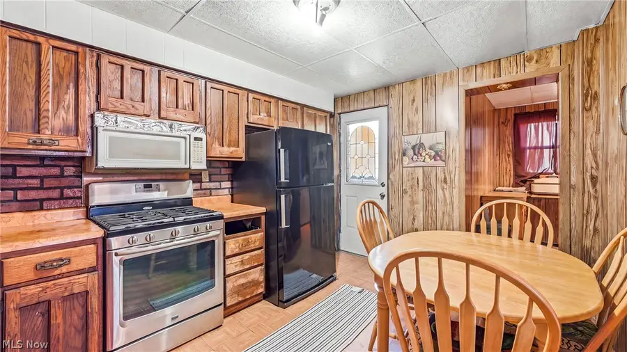 264 Valley Drive, Youngstown, OH 44505 - #3