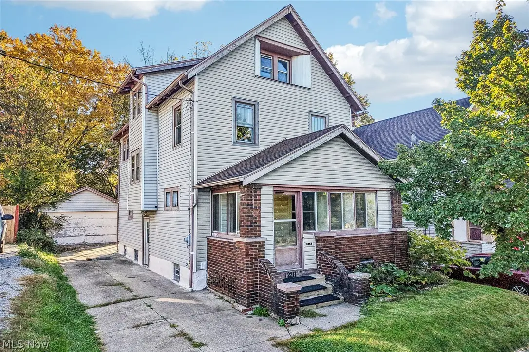 2211 20th Sw Street, Akron, OH 44314 - #1