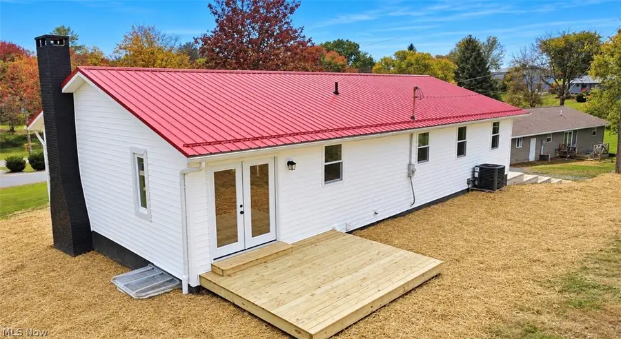 405 Walnut Hills Drive, Zanesville, OH 43701 - #2