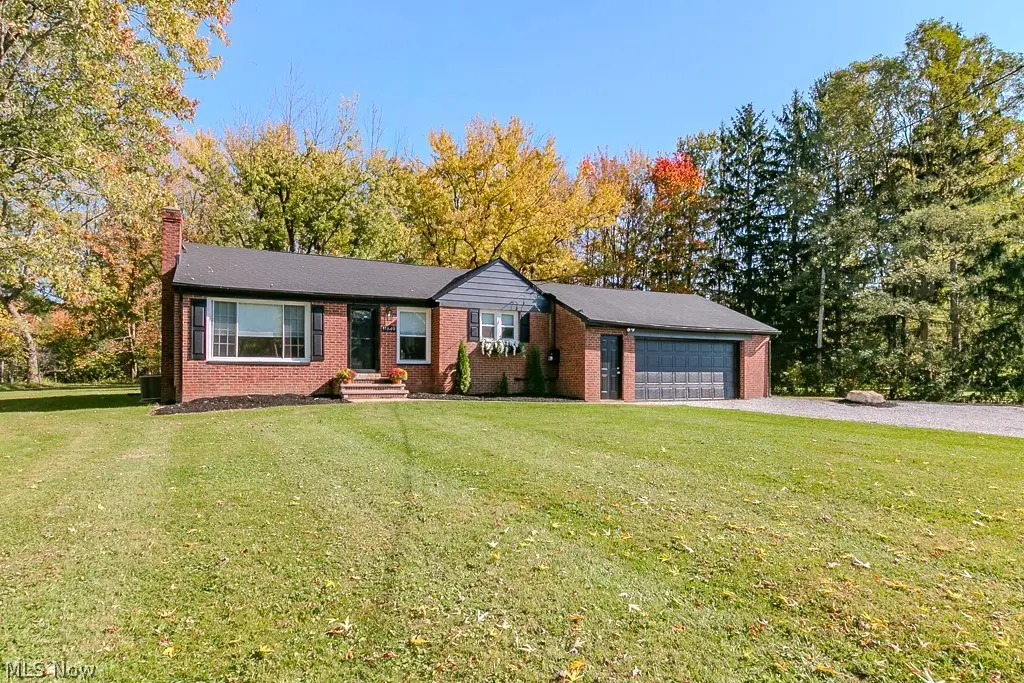 11649 E Hill Drive, Chesterland, OH 44026 - #1