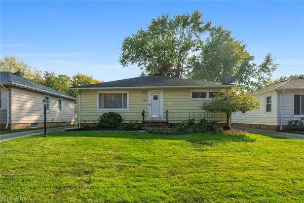 10661 Blossom Avenue, Parma Heights, OH 44130