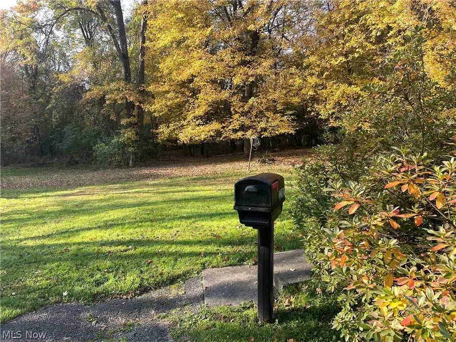 1292 Salt Springs Road, Weathersfield, OH 44440 - #3